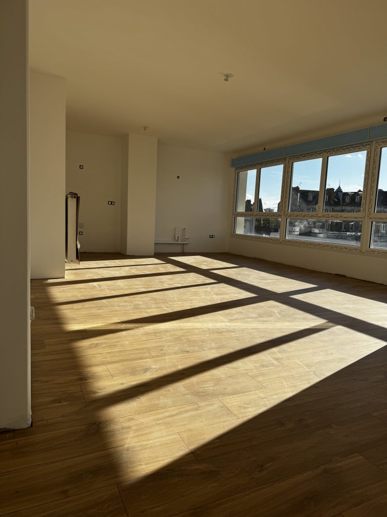 Pose de parquet à Reims centre par BATILI CONSTRUCTION