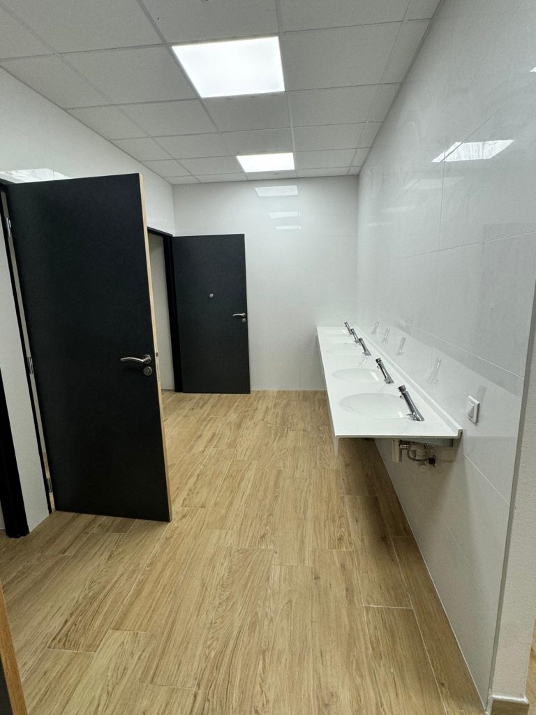 06dfe24e-a76e-4253-9d96-b1eec7f31b71