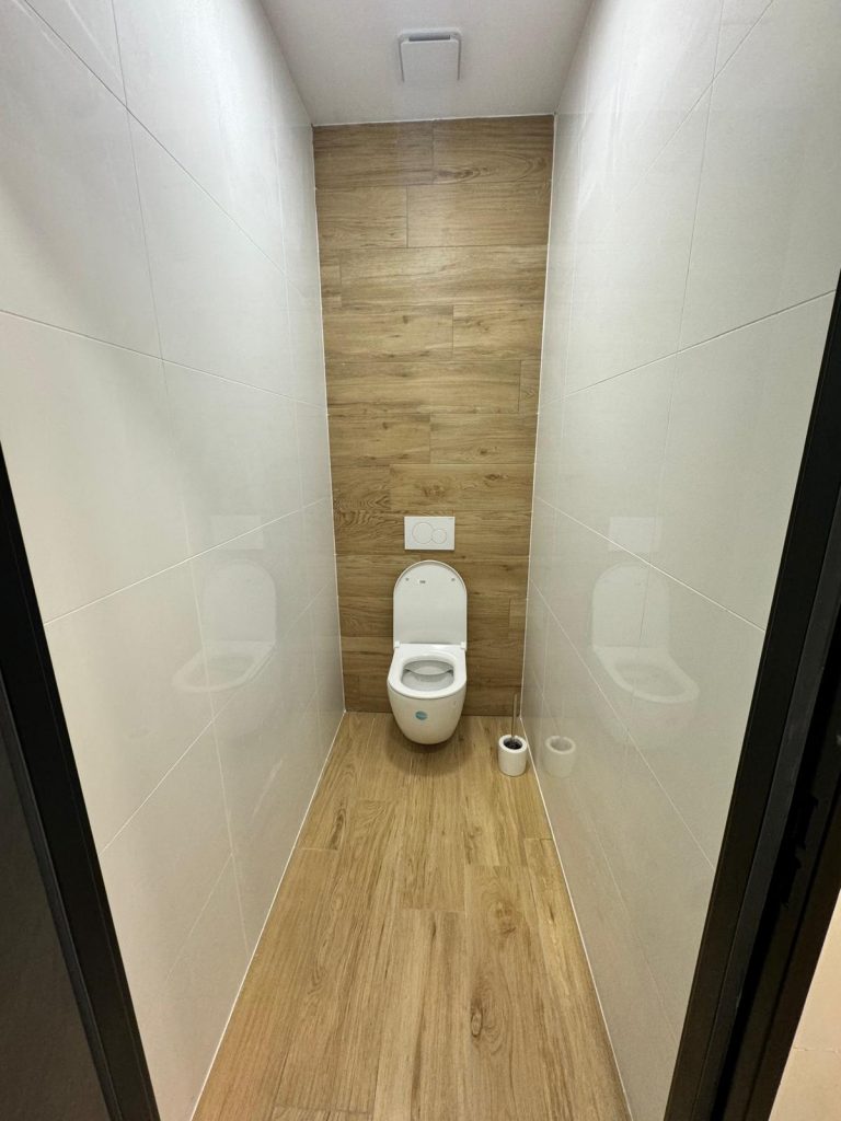 32c4d988-4da0-4dbd-83e8-f502e39eec76