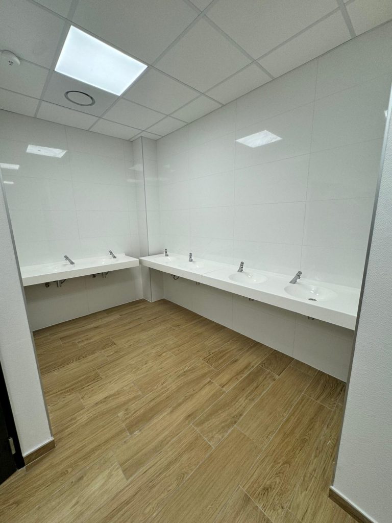 ad7ad7e9-344a-4db5-8906-bdc0f939dd15